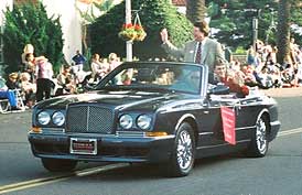 Larry Smarr and family wave to the crowd