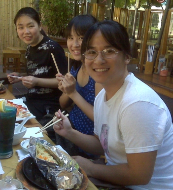 Sylvia Hon, Agatha Mann, Mabel Zhang