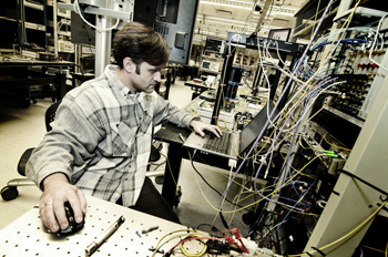 Nikola Alic at Calit2 Photonics Lab, a CIAN Testbed