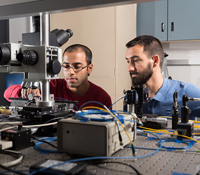 (l-r) PhD student Ranjeet Kumar and postdoc Marc Savanier from Micro-Nano-Photonics group of ECE Pro