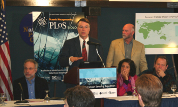 Larry Smarr at Washington D.C. press conference.